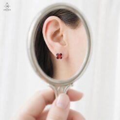 Bông tai nữ AMORA JEWELRY mặt cỏ 4 lá đá xà cừ chốt đẩy Omega Bạc Ta BT001