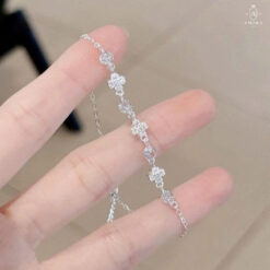 Lắc tay nữ AROMA JEWELY Cỏ Bốn Lá Đính Đá Bạc LT003